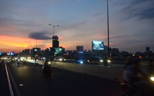 CSGT TP.HCM: Hàng chục ngàn người Sài Gòn chạy xe máy vào làn ô tô