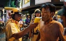 Người Sài Gòn uống hết 44 triệu lít bia từ vỉa hè, vũ trường trong dịp Tết