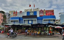 Ghé chợ 'nhà giàu' TP.HCM: Đìu hiu mùa dịch Covid-19, buồn thiu ngồi ngóng khách