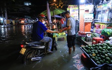 TP.HCM có mưa chiều tối mùng 6; mực nước sông Sài Gòn gần chạm mốc lịch sử