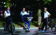 Người Hải Phòng hào hứng với máy tập thể dục miễn phí