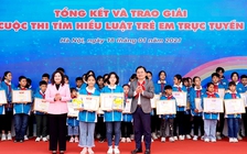‘Không ai bảo vệ con em mình tốt hơn ông bà, bố mẹ’