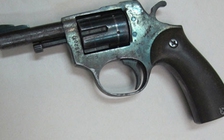 Phát hiện khách Thái Lan mang súng qua sân bay Nội Bài