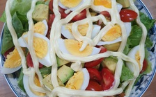 Bỏ túi cách làm món salad bơ hỗ trợ giảm cân và đẹp da