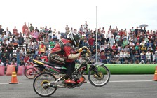 Nghẹt thở xem đua xe ở thành phố mới Bình Dương