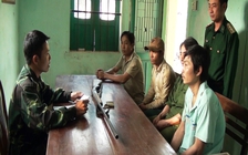 Tạm giữ 4 lâm tặc mang theo súng hoa cải và đạn ghém