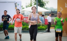 Mai Phương Thúy gợi cảm chạy marathon tại Hà Nội