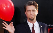 Đạo diễn phim kinh dị 'It' làm lại phim hoạt hình Nhật 'Đại chiến người khổng lồ'