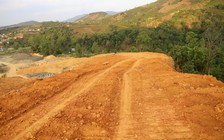 'Xẻ thịt' rừng phòng hộ xung yếu để khai thác đá ở Bảo Lộc, Lâm Đồng