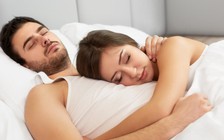 Thủ phạm gây vô sinh không ngờ là đây, ngay trên giường ngủ