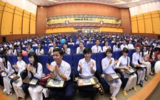 Gần 6.000 học sinh Bình Dương đến với Tư vấn mùa thi 2016