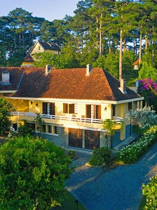 Ana Mandara Đà Lạt - Bảo tồn nguyên vẹn kiến trúc Pháp cổ giữa lòng Đà Lạt