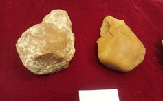 Bộ công cụ đá 800.000 năm tuổi được công nhận bảo vật quốc gia