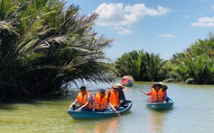 Nông dân Quảng Ngãi làm du lịch sông nước