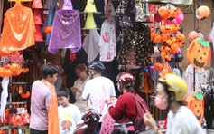 Lễ hội Halloween: Trang phục càng kinh dị, ma quái, càng thu hút nhiều người mua