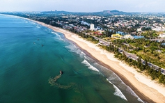 Du khách nước ngoài đến Đà Nẵng chơi đâu, ăn gì?