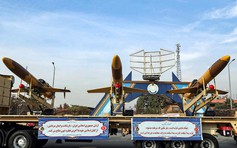 Iran ra mắt UAV mới trang bị tên lửa không đối không