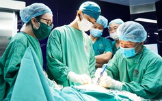 Phẫu thuật nội soi một lỗ điều trị mắc nang mật chủ cho bệnh nhi người Úc