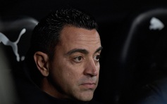 HLV Xavi tiếp tục than vãn khi Barca hòa thất vọng Valencia