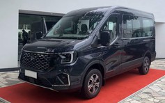 Lộ diện Ford Transit thế hệ mới với ngoại hình 'lai' Ranger