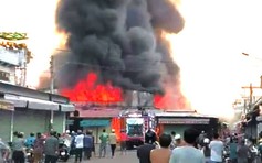 Cháy chợ Châu Long ở TP.Châu Đốc, nhiều ki ốt bị thiêu rụi