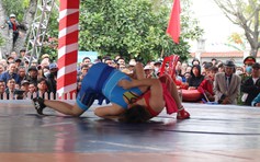 Hải Phòng: Hơn 60 đô vật nam nữ tranh tài tại giải vật dân tộc thời Mạc