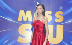 Hoa hậu Kim Ngân chấm thi nhan sắc ở tuổi 19