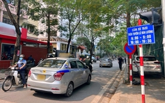 Hà Nội tạm dừng cấm taxi ở 9 tuyến phố