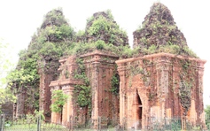Chiêm ngưỡng bộ ba tháp Champa hơn ngàn năm tuổi tại Quảng Nam
