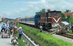 Hải Phòng: Chạy xe 3 bánh vượt qua đường sắt, 1 người tử vong