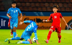 HLV Hoàng Anh Tuấn tiết lộ lý do U.17 Việt Nam 'chơi không đúng sức'