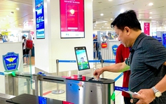 Sân bay gặp khó khi làm thủ tục check-in qua VNeID