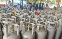 Giá gas tháng 8 tăng gần 100.000 đồng/bình 45 kg