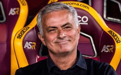 HLV Mourinho kêu gọi sự ổn định sau chiến thắng ‘7 sao’ của AS Roma