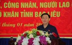 Chủ tịch Quốc hội Vương Đình Huệ thăm, tặng quà gia đình chính sách, hộ nghèo ở Bạc Liêu