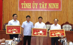 Liên đoàn Lao động TP.HCM hỗ trợ Tây Ninh 36 căn nhà 'Mái ấm công đoàn'