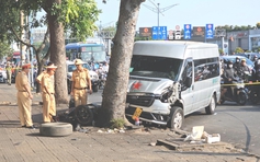 Q.Tân Phú: Đường Trường Chinh kẹt xe nghiêm trọng do tai nạn