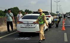 Tai nạn liên hoàn giữa 4 ô tô trên cao tốc TP.HCM - Trung Lương