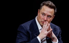 Tỉ phú Elon Musk dự báo siêu AI sẽ thông minh hơn con người vào năm sau