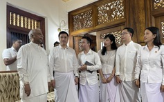 Thủ tướng Sri Lanka gặp gỡ thanh niên Việt Nam tại ngôi chùa nổi tiếng thế giới
