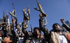 Quân đội Mỹ trả đũa dồn dập sau đợt tấn công mới của Houthi