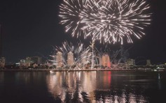 Ngắm tuyệt tác pháo hoa Mỹ - Ý trên bầu trời Đà Nẵng