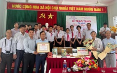 
‘Tủ sách gia đình’ và ‘Tủ sách Đặng Thùy Trâm’
