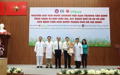 Nguyên Chủ tịch nước Trương Tấn Sang tặng Bệnh viện Ung bướu TP.HCM 3 máy siêu âm