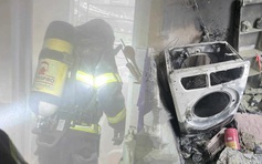 Cháy chung cư mini 9 tầng ở Hà Nội: Hàng chục người chạy thoát thân