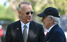 Tom Hanks và Steven Spielberg tham dự sự kiện tưởng niệm ngày đổ bộ Normandy