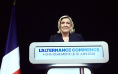 Tổng thống Pháp nhận đòn choáng váng từ phe cực hữu trong vòng 1 bầu cử quốc hội