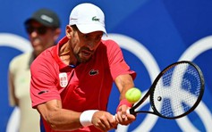 Thắng cách biệt kỳ phùng địch thủ Nadal, Djokovic vào vòng ba Olympic Paris