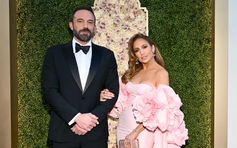 Ben Affleck hẹn hò bạn gái mới sau khi Jennifer Lopez đệ đơn ly hôn