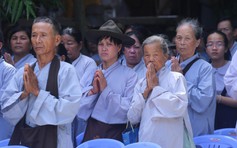 Cầu siêu nạn nhân tai nạn giao thông: Tưởng nhớ người mất, kêu gọi nâng cao ý thức an toàn